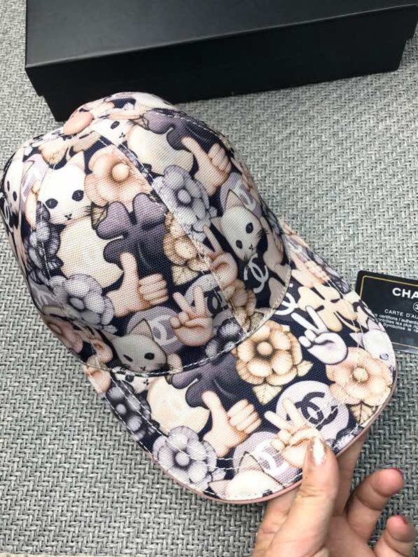 ブランド帽子側面デザイン